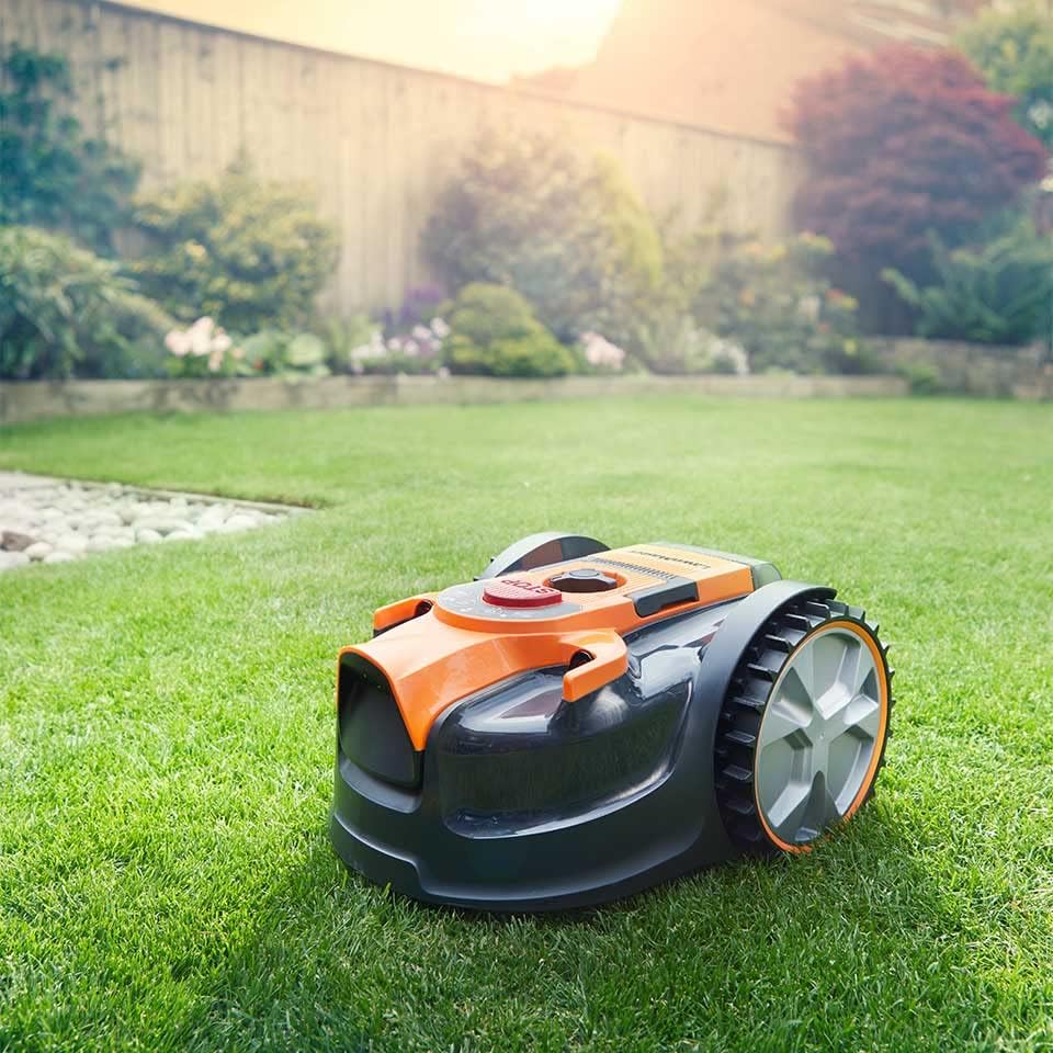 LawnMaster VBRM16 Mähroboter für geeignet für bis zu 100 qm-Selbstfahrender Rasenmäher Roboter mit MX 24V 4.0Ah Lithium-Ionen Akku Ohne Kabel