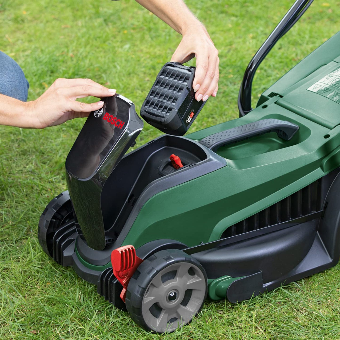 Bosch Home and Garden Bosch Akku-Rasenmäher CityMower 18V-32-300 (18 Volt System, P4A System, 1x Akku 4,0 Ah, Bürstenloser Motor